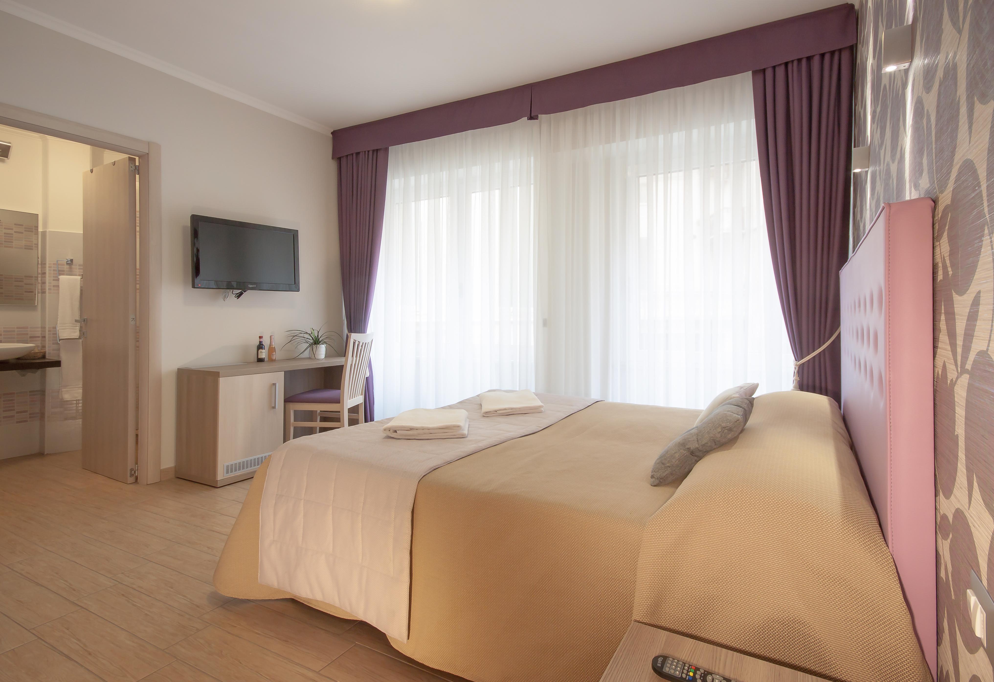Couette-café Kings 4*